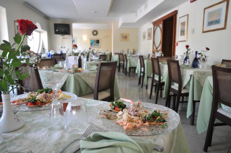 Hotel Jollino Pineto Dış mekan fotoğraf