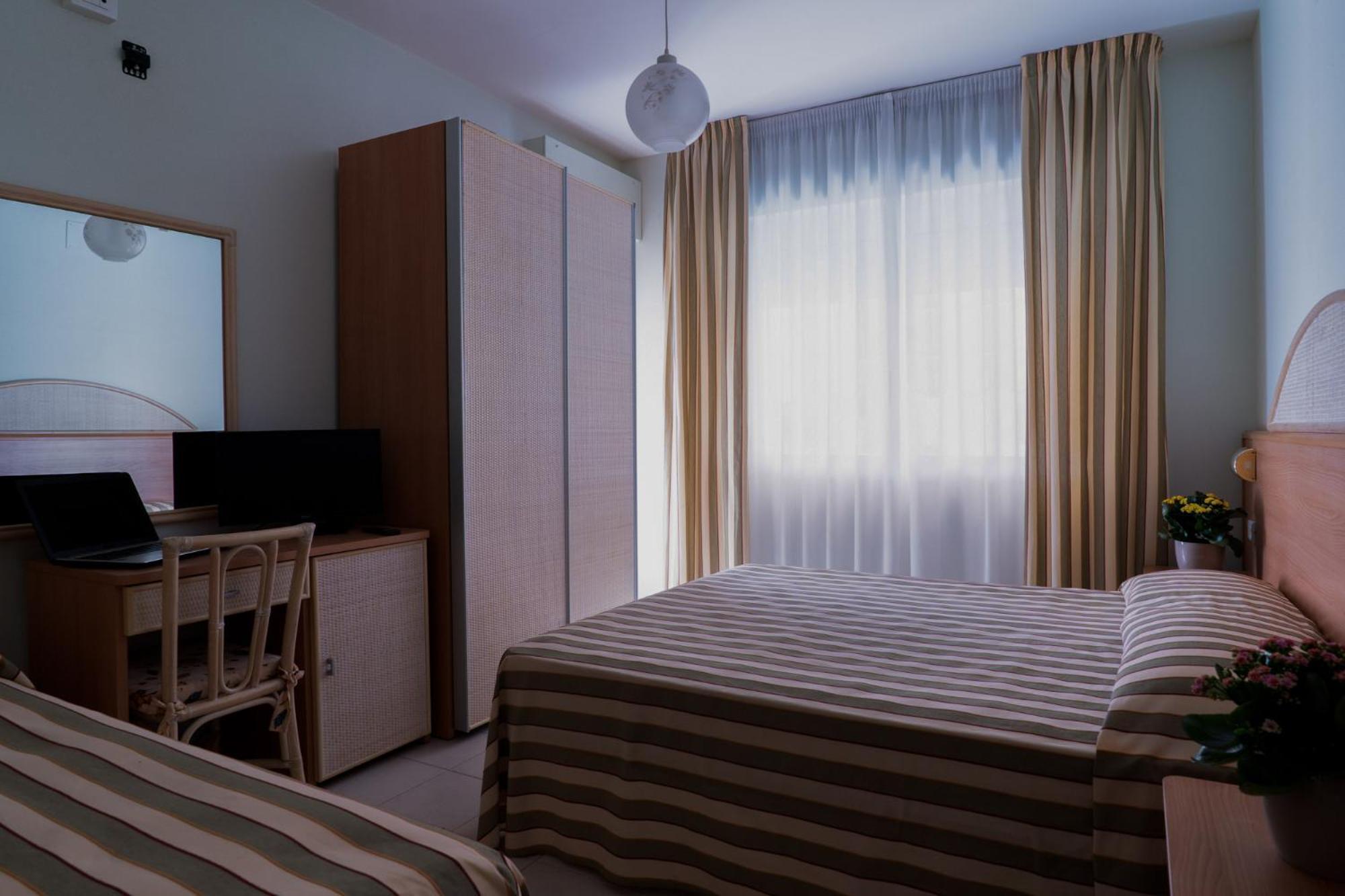 Hotel Jollino Pineto Dış mekan fotoğraf